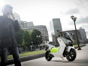 video-maxi-scooter-electrique-bmw-c-evolution-2012_fi_25775